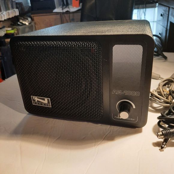 Anchor AN-1000 Powered Monitor - Powers ON, with Speaker Cables - Picture 13 of 13